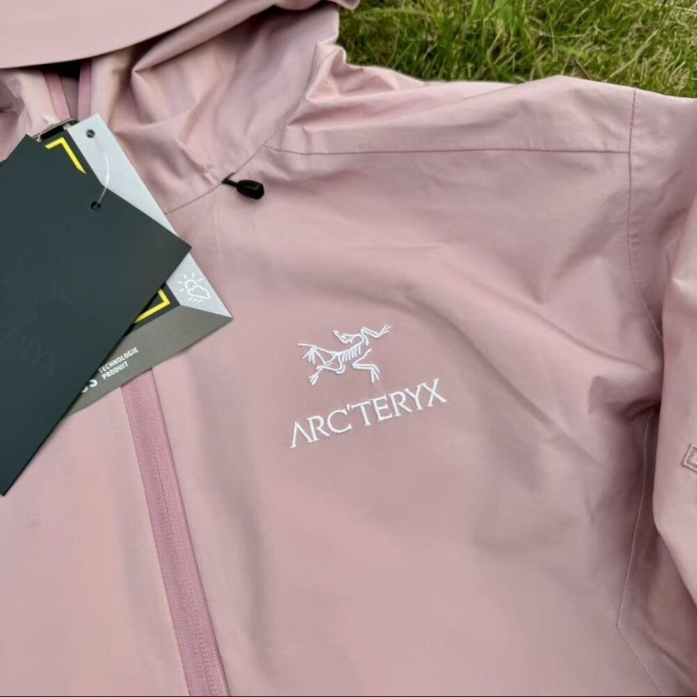 Arc'teryx Beta Series Beta LT Jacket, Hooded Hardshell Jacket, Size L - Picture 5 of 6